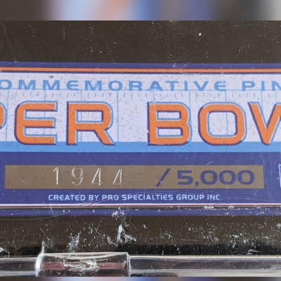 Super Bowl XLI Limited Edition Pin Set Bears Colts - Picture 2 of 8